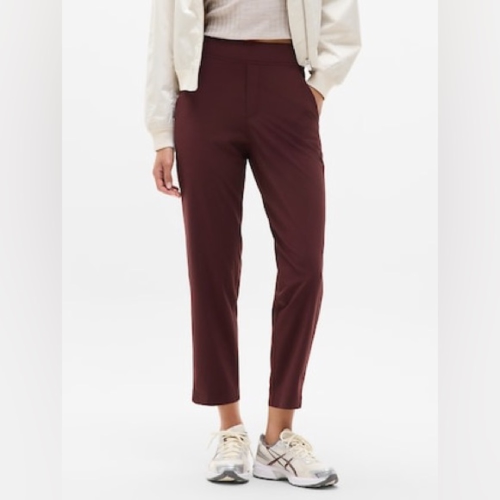 ATHLETA Brooklyn Mid Rise Ankle Pant in Garnet Red Size 4 Tall